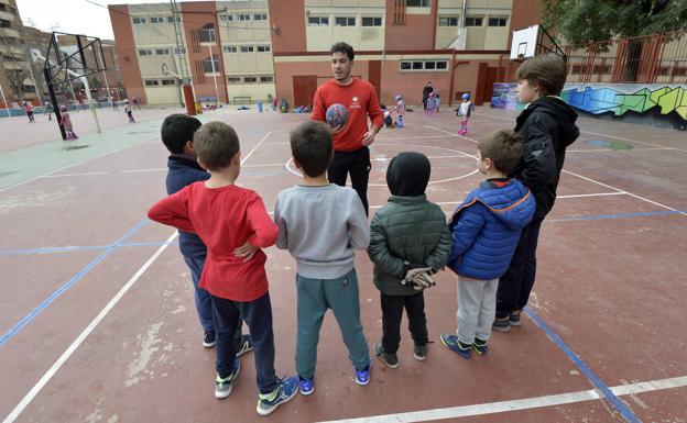 El Ayuntamiento De Murcia Abrirá Los Patios De 43 Colegios Los Sábados ...